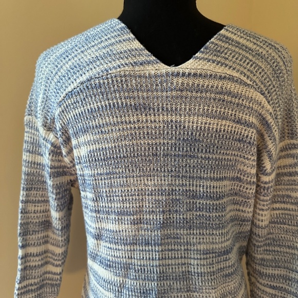 **EXPRESS* Blue x White Knitted Sweater Size XS - Picture 5 of 7